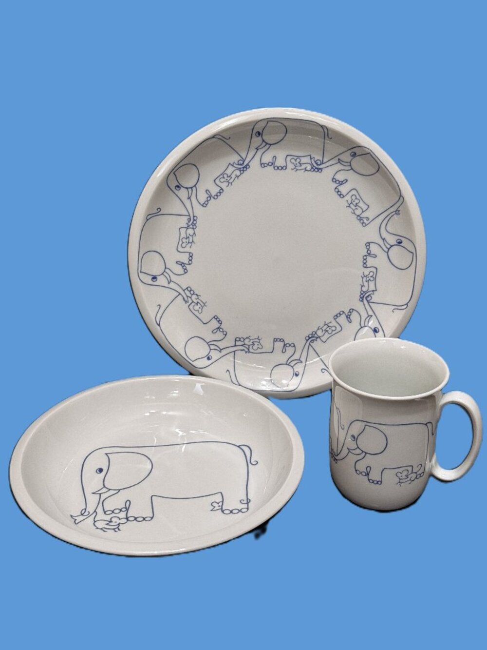 Spal Porcelanas Elephant Design 3-Piece Dinnerware Set, Portugal Circa 1978-1980